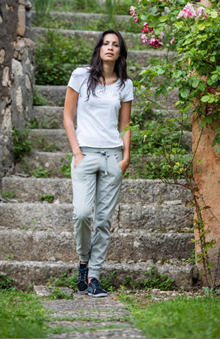 Outfit composed of trousers and a stretch cotton T-shirt